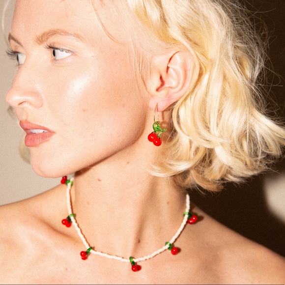 Glass Cherry Fruit Charm Beaded Choker Necklace - Picture 6 of 8